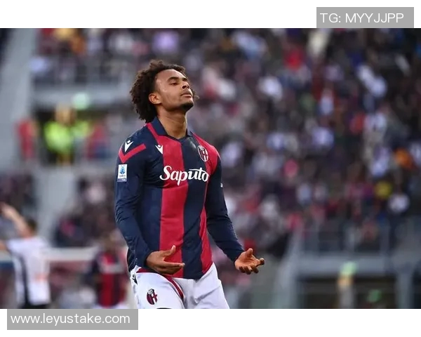 曼联官方宣布利桑德罗齐尔克泽与多名青训球员共同参与卡灵顿训练