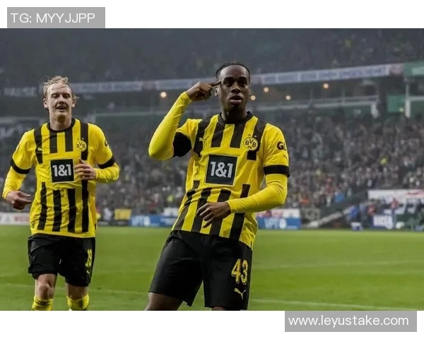 法尔克透露皇马切尔西争夺帕球员拜仁续约面临签字费困扰 法尔克透露皇马切尔西争夺帕球员拜仁续约面临签字费困扰